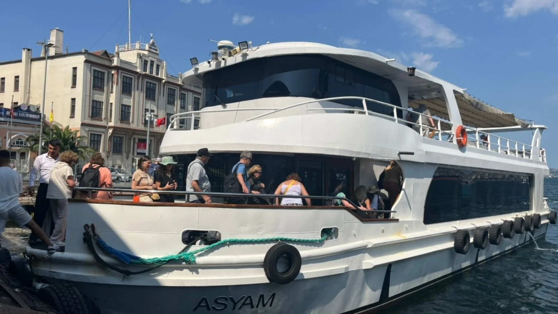 Barco utilizado para un paseo privado por el Bósforo